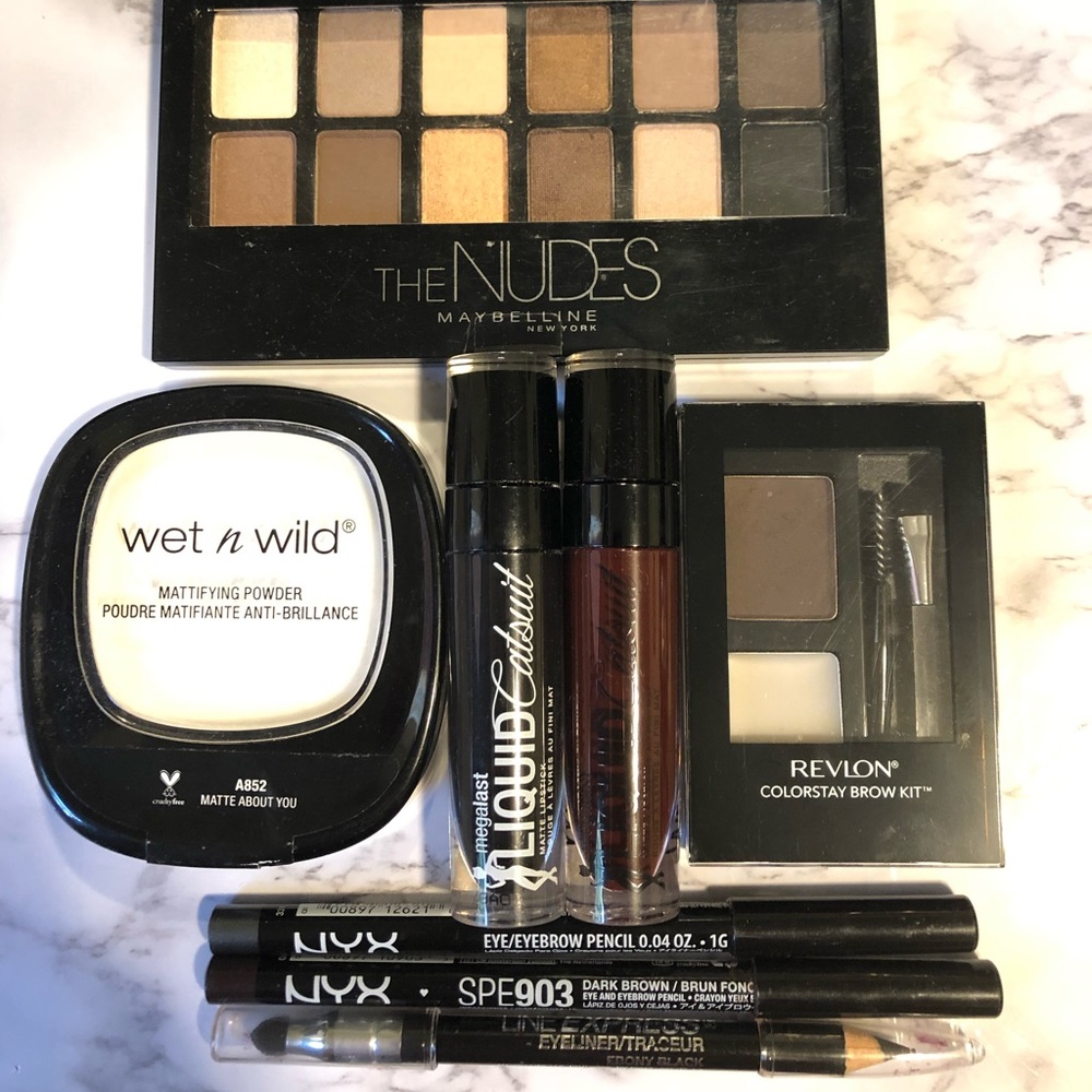 Makeup bundle - Picture 2 of 2
